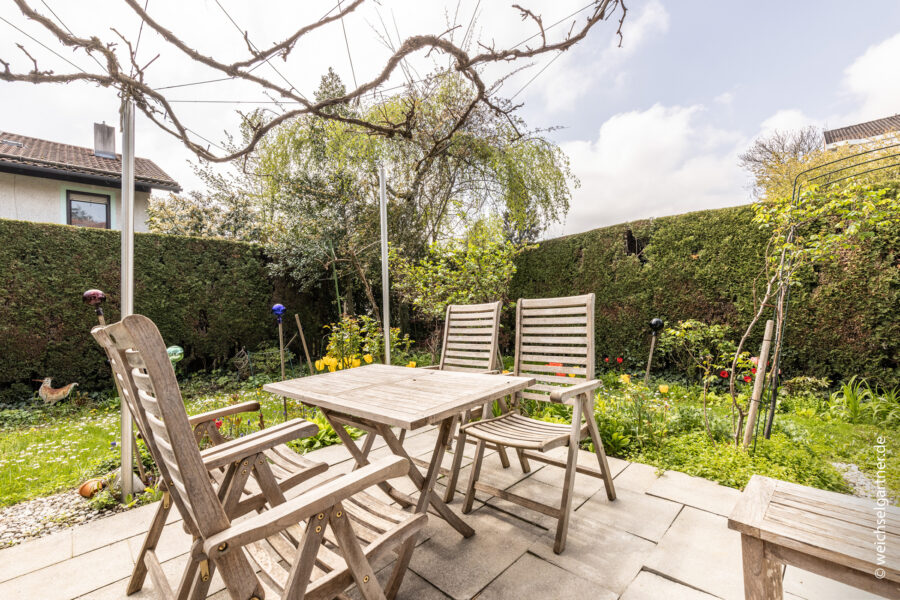 Neuwertige Doppelhaushälfte mit herrlichem Südgarten - Eingewachsener Südgarten