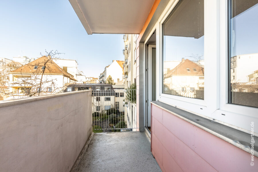 Bezugsfreies Appartement mit Westbalkon in ruhiger Innenhoflage zwischen Isar und Goetheplatz - Herrlicher Westbalkon