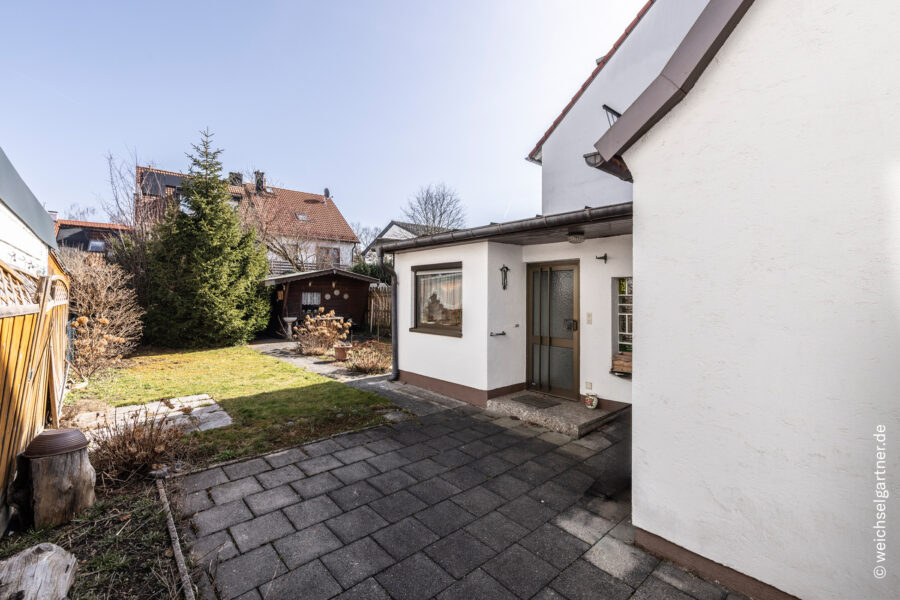 Am grünen Zamilapark: Grundstück für eine Doppelhaushälfte in ruhiger Wohnlage - Blick auf das Grundstück