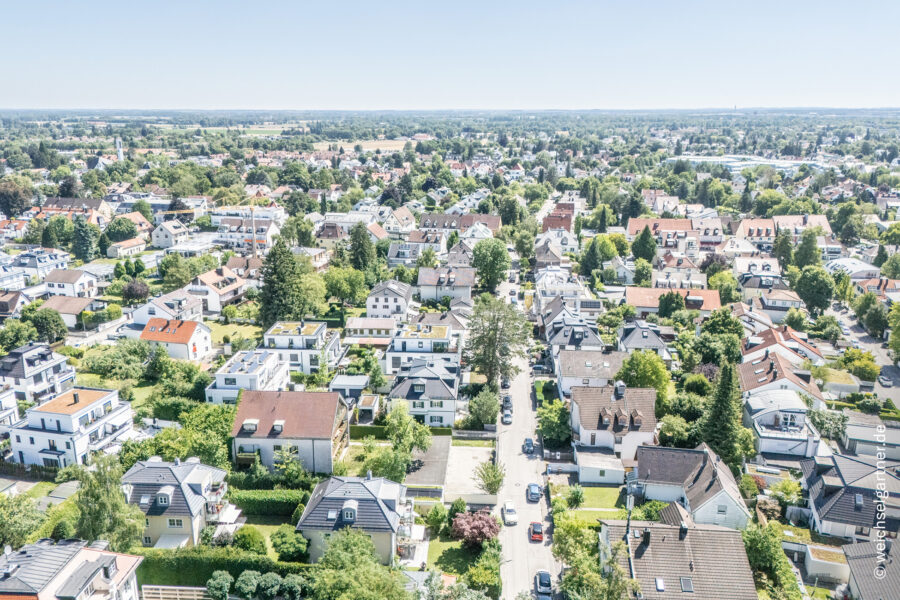 Hochwertige Gartenwohnung mit Süd-Ausrichtung, exklusiver Ausstattung und Energieeffizienzklasse A - Luftbildaufnahme