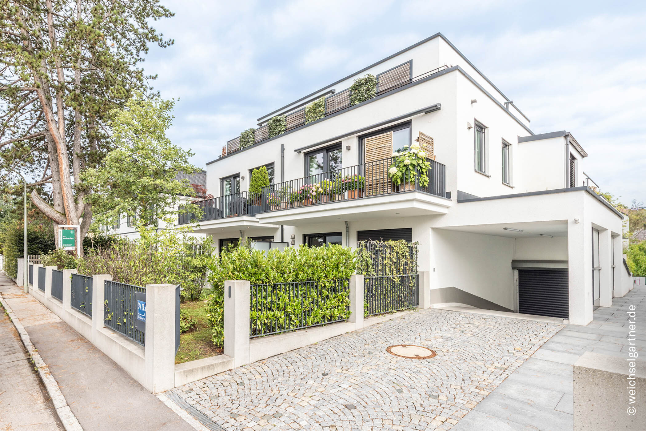 Hochwertige Gartenwohnung mit Süd-Ausrichtung, exklusiver Ausstattung und Energieeffizienzklasse A, 81927 München, Erdgeschosswohnung