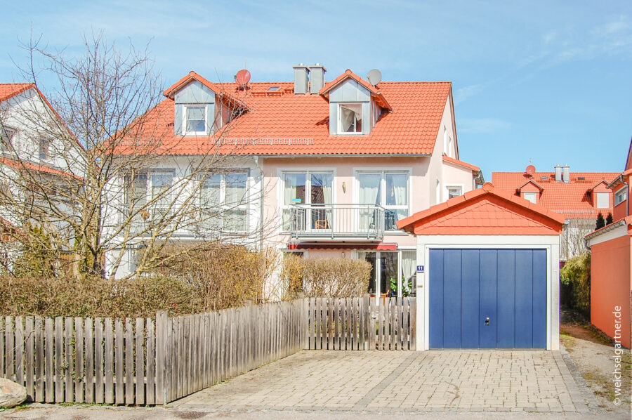Familienfreundliche Doppelhaushälfte in ruhiger Wohnlage - Hausansicht