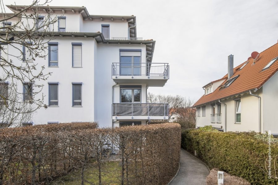 Schöne Gartenwohnung in ruhiger Lage als Kapitalanlage (Wohnrecht) - Gebäudeansicht