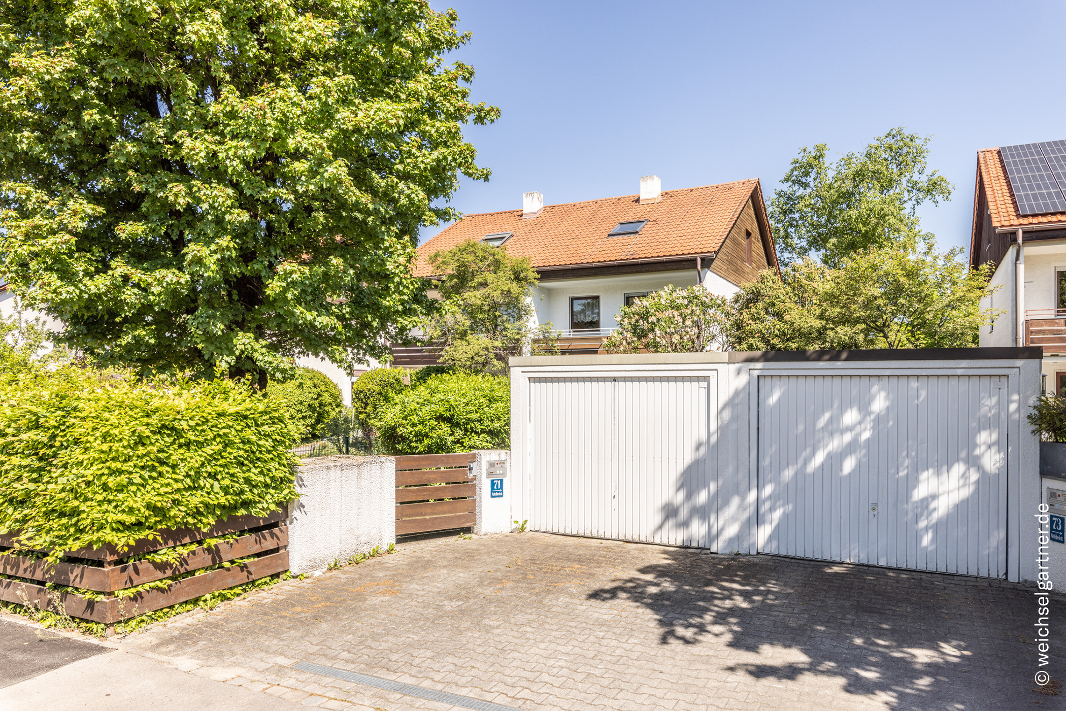 Direkt am grünen Zamilapark: Geräumige DHH auf idealem Südgrundstück in begehrter Wohnlage, 81929 München, Doppelhaushälfte