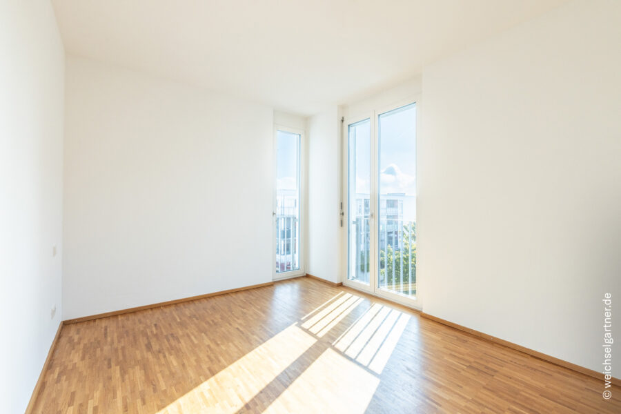 Attraktive Dachterrassen-Maisonette-Wohnung in ruhiger Lage mit Bergblick und TG-Einzelstellplatz - Zimmer 3