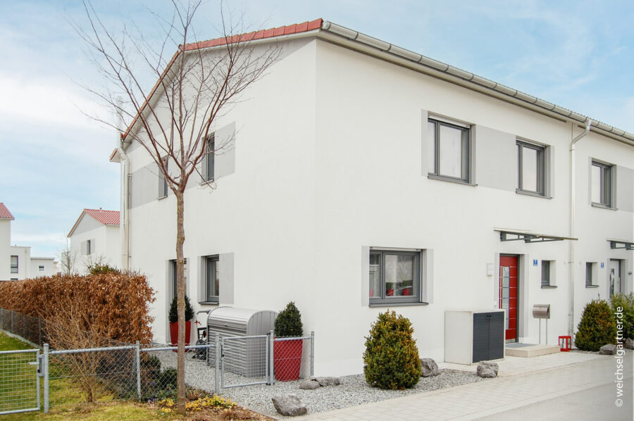 Großzügige Doppelhaushälfte in ruhiger Wohnlage - 175Bild 1