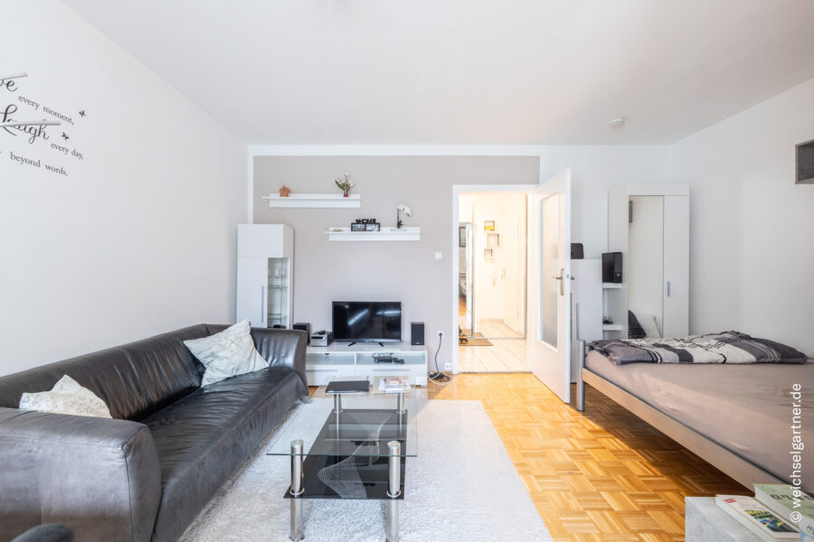 Frei ab 01.03.2026: Vollmöbliertes Appartement in beliebter Wohnlage - Blick Richtung Diele