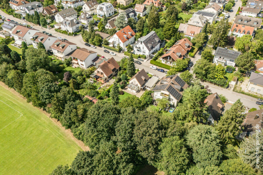 Exklusives Grundstück mit Südausrichtung und vielfältigen Bebauungsmöglichkeiten - Villengrundstück mit Südgarten