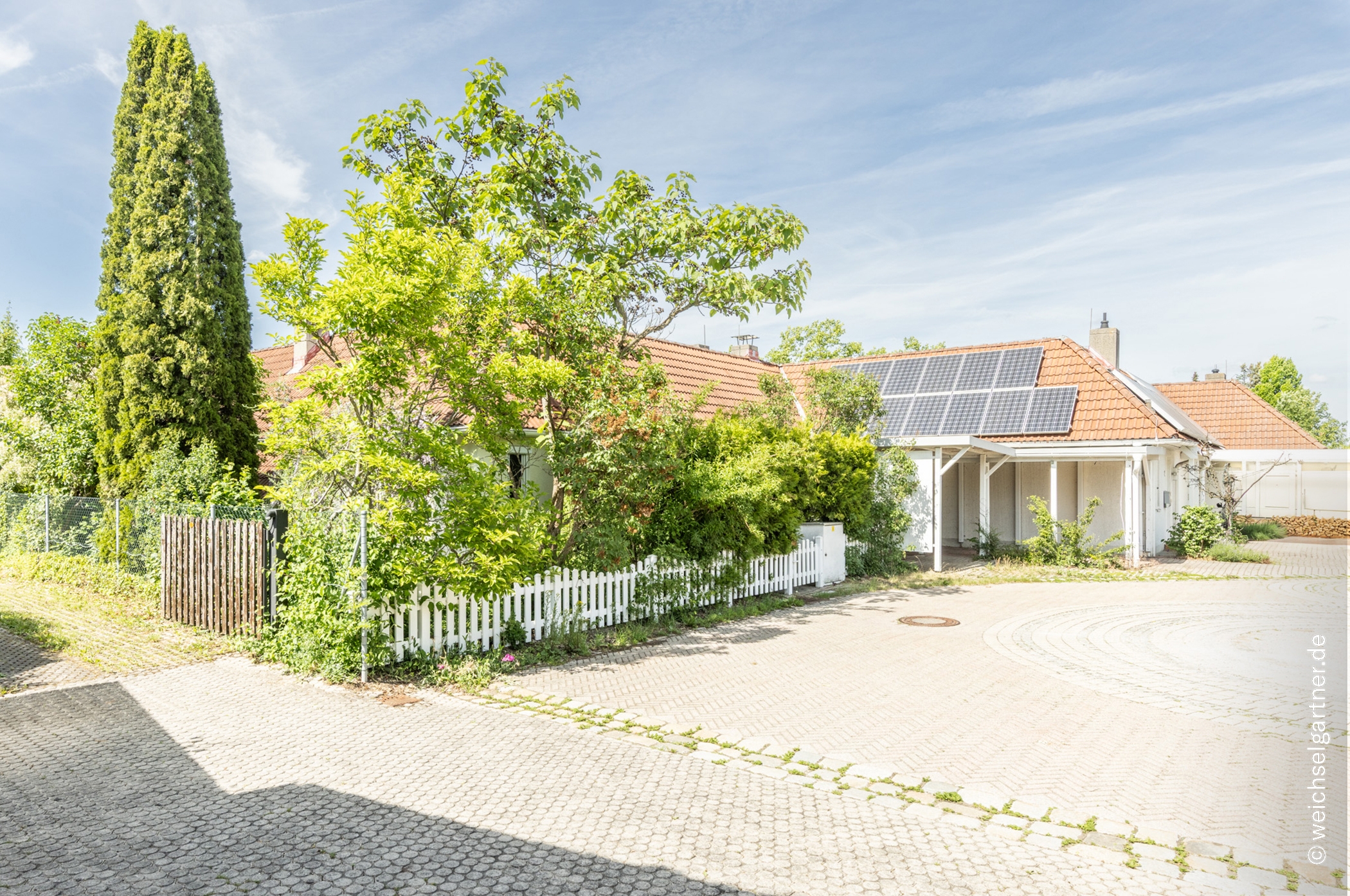 Besonderheit: Charmanter Atrium-Bungalow am Ende einer ruhigen Anliegerstraße, 85551 Kirchheim bei München, Bungalow