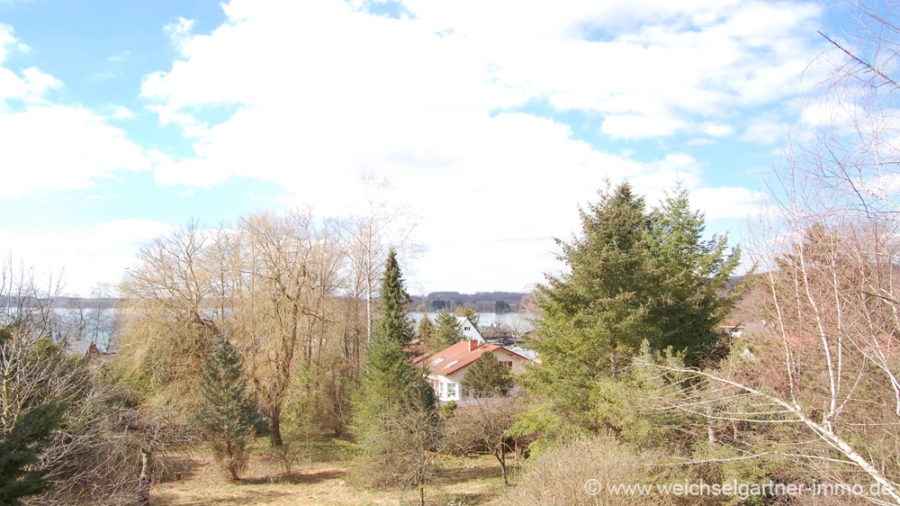 Grundstück in Hanglage mit Seeblick - teilbar - Blick zum Grundstück mit Seeblick