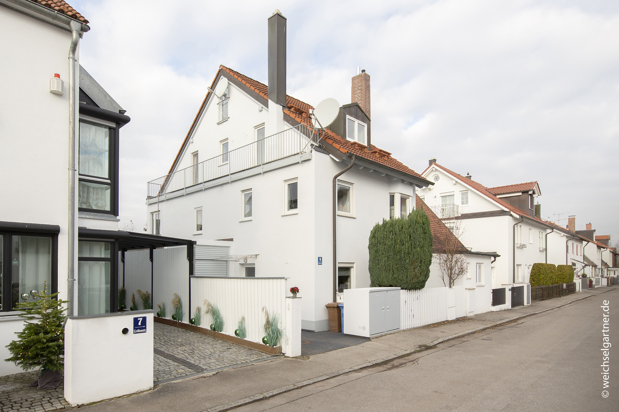 Lichtdurchflutete Maisonettewohnung in ruhiger und begehrter Wohnlage, 81929 München, Maisonettewohnung