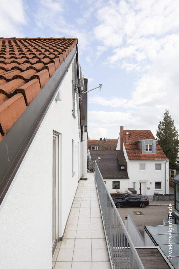 Lichtdurchflutete Maisonettewohnung in ruhiger und begehrter Wohnlage - Balkon Obergschoss