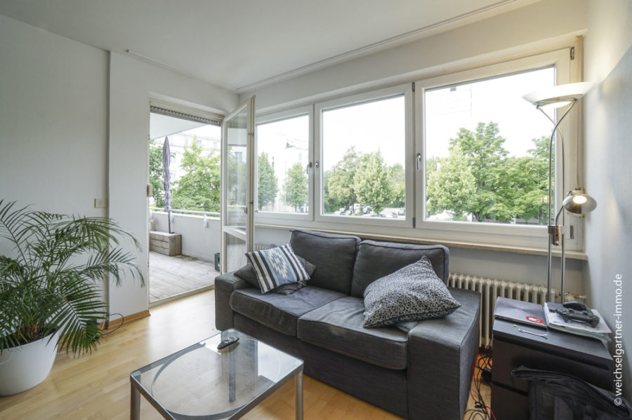 Schönes Appartement mit West-Balkon am Arabellapark - Wohnzimmer
