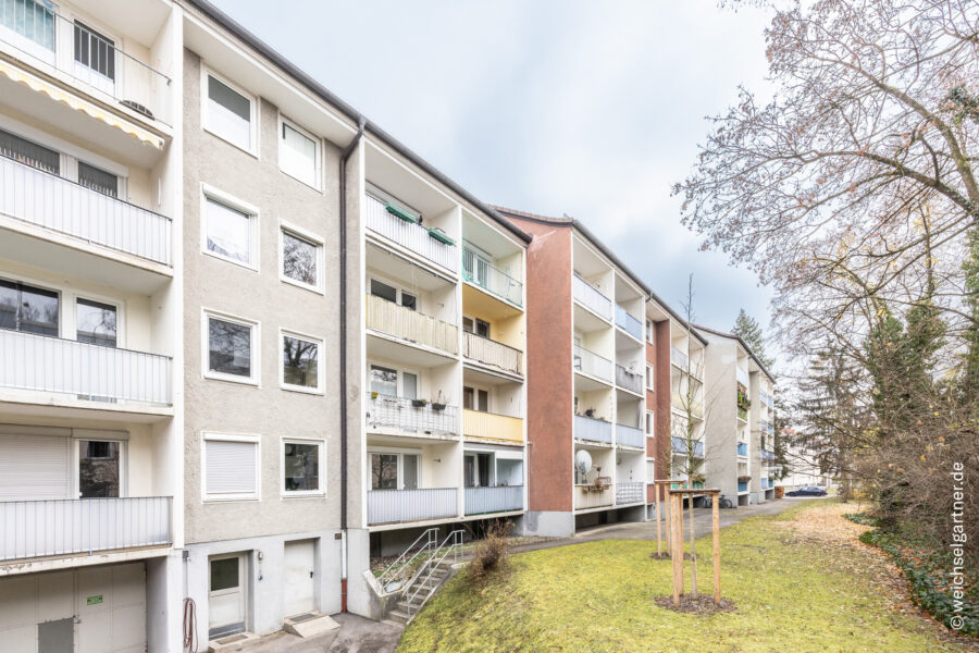 Vermietetes Appartement mit Westbalkon und hervorragender Infrastruktur - Blick auf die Balkone