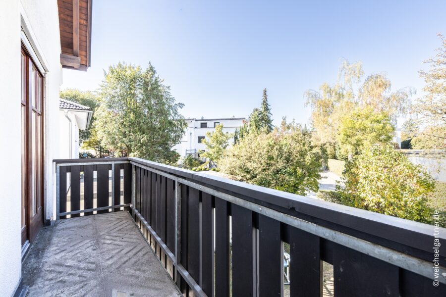 Bezugsfreie, lichtdurchflutete Eigentumswohnung in charmanter Wohnanlage - Balkon 2, mit West-Ausrichtung