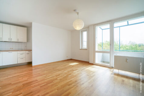 Vermietetes Appartement mit Süd-Balkon in herrlicher Parklage, 81927 München, Etagenwohnung