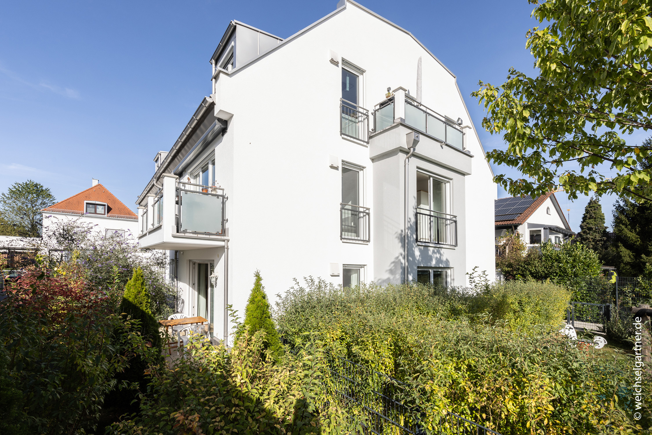 Schöne und helle Gartenwohnung mit idealer Süd-Ost-Ausrichtung, 81929 München, Terrassenwohnung