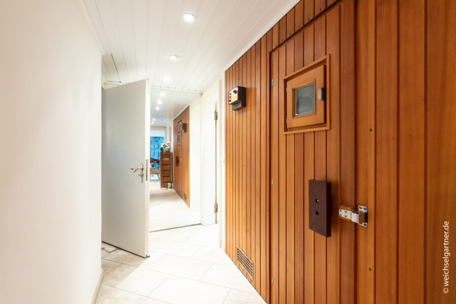 Freistehendes, bezugsfreies Einfamilienhaus in familienfreundlicher Wohngegend - Sauna im UG