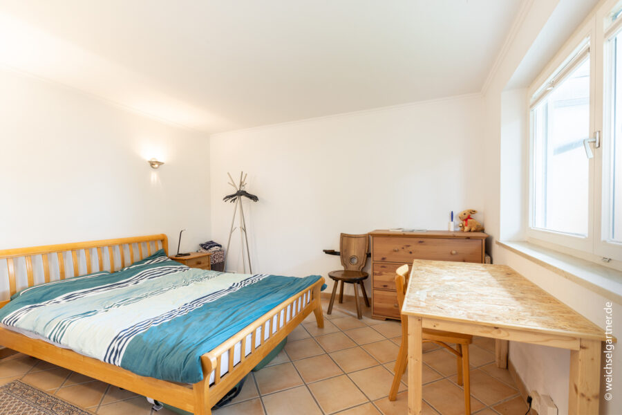 Freistehendes, bezugsfreies Einfamilienhaus in familienfreundlicher Wohngegend - Gästezimmer im EG