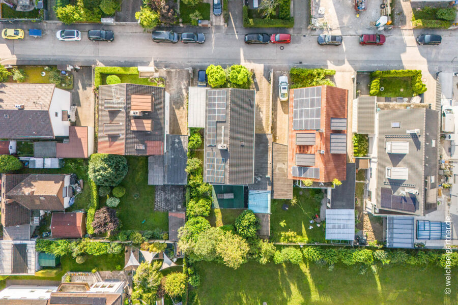 Freistehendes, bezugsfreies Einfamilienhaus in familienfreundlicher Wohngegend - Vogelperspektive