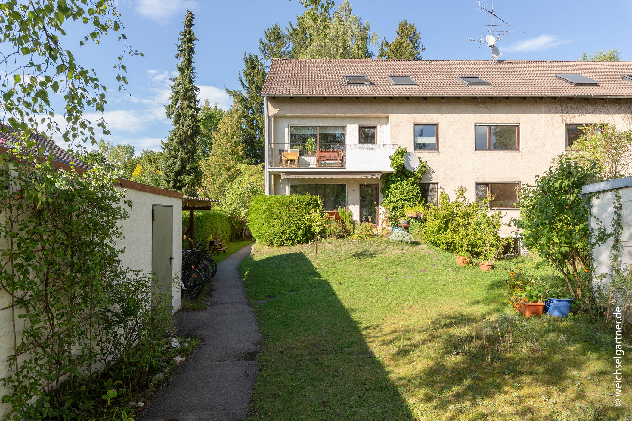 Vermietetes Mehrfamilienhaus in schöner Wohnlage, 81739 München, Mehrfamilienhaus