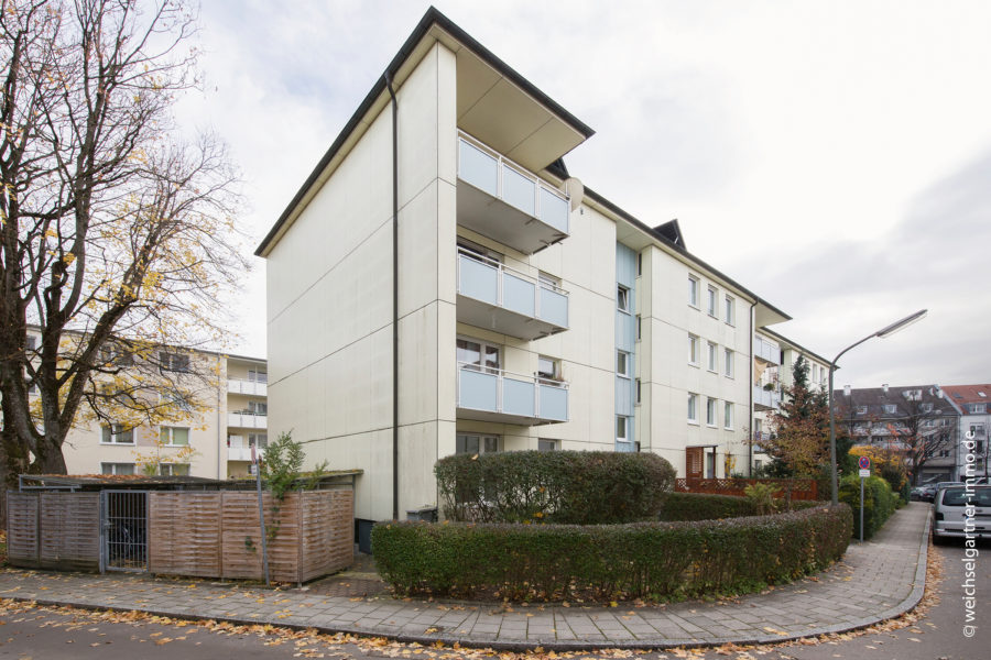 Besonderheit: Renovierte Gartenwohnung und ausgebauter Hobbykeller - Das Haus von Außen