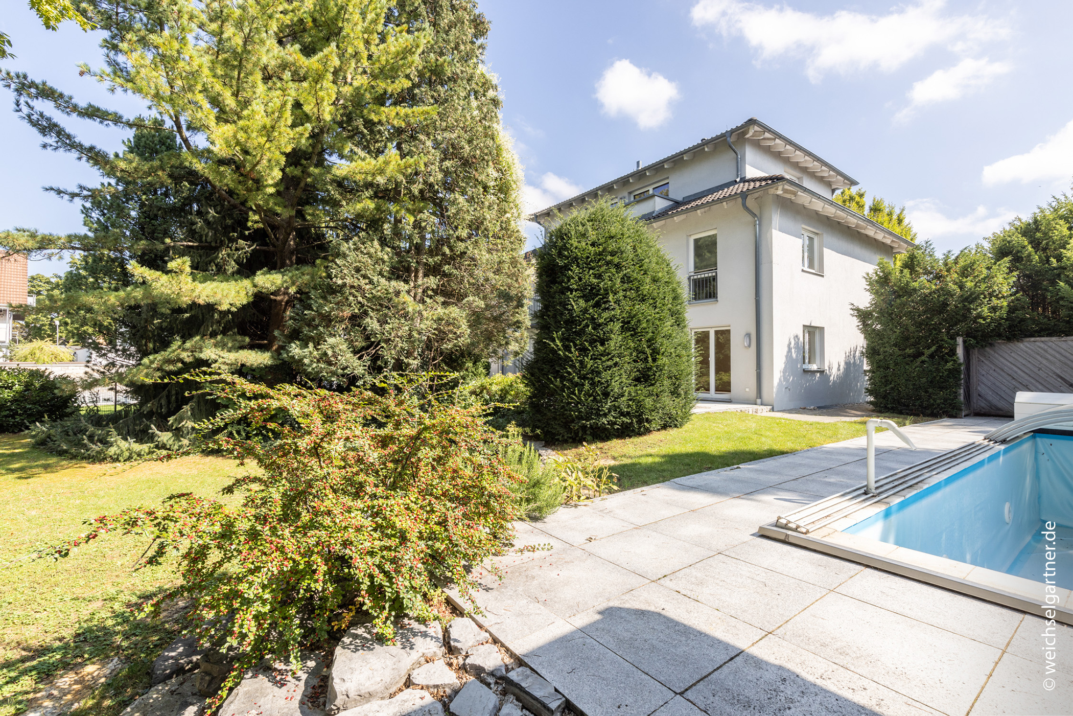 Großzügiges Einfamilienhaus auf herrlichem Grundstück, 81929 München, Einfamilienhaus