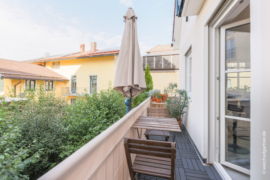 Renditestarkes Mehrfamilienhaus mit attraktiven Wohnungen in top Lage - Wohnung 3 OG/DG rechts