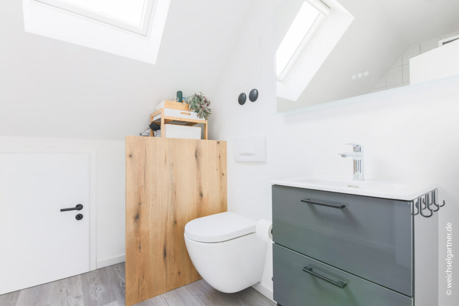 Renditestarkes Mehrfamilienhaus mit attraktiven Wohnungen in top Lage - Wohnung 3 OG/DG rechts