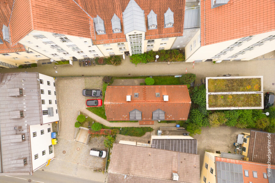 Renditestarkes Mehrfamilienhaus mit attraktiven Wohnungen in top Lage - Vogelperspektive