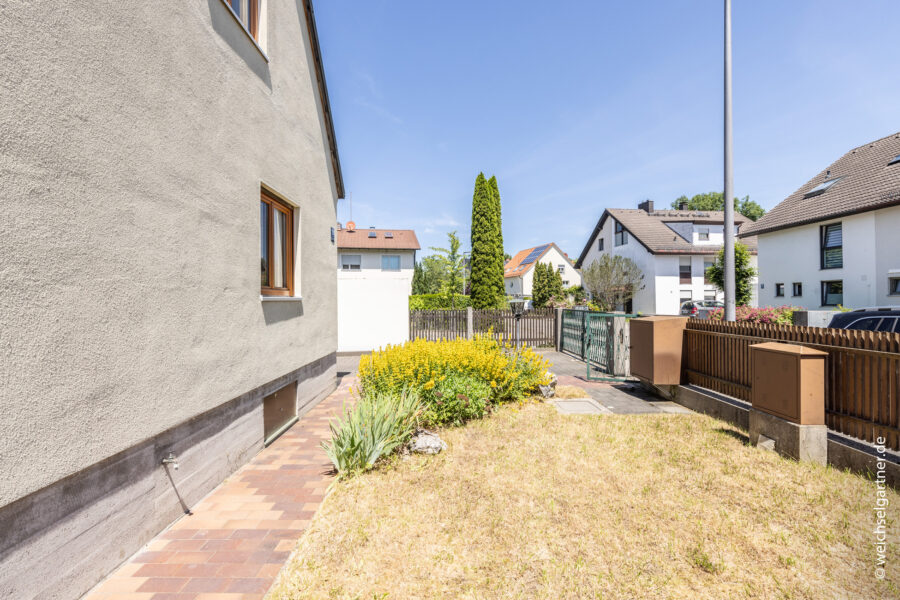 Attraktives Wohnbaugrundstück mit herrlichem West-Garten - Ansicht Vorgartenzone