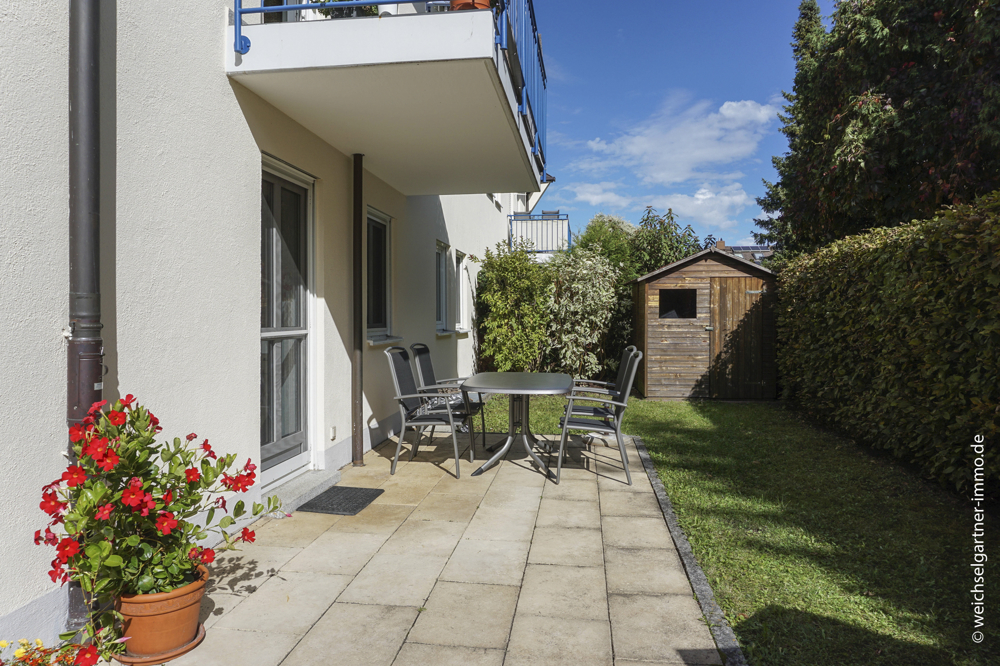 Herrliche Gartenwohnung in ruhiger, grüner und dennoch zentraler Wohnlage, 80995 München, Erdgeschosswohnung