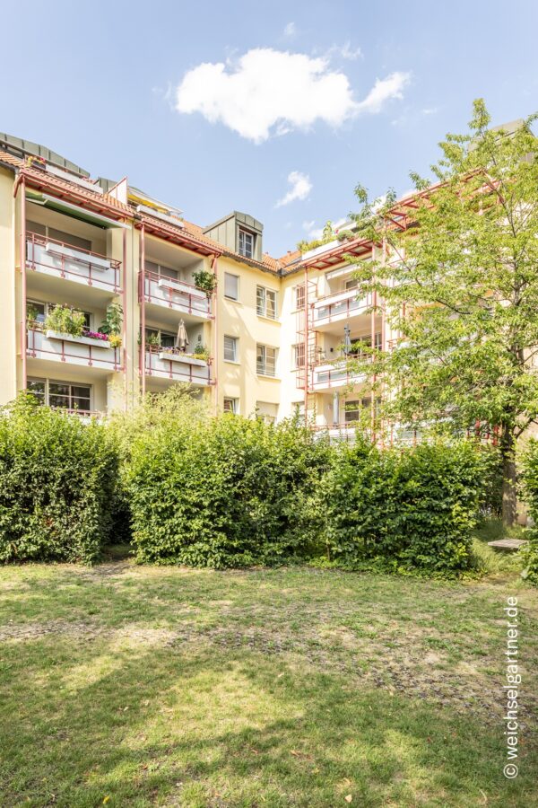 Moderne 2-Zimmer-Wohnung in ruhiger Lage mit Westloggia und Blick ins Grüne - Gepflegete Wohnanlage