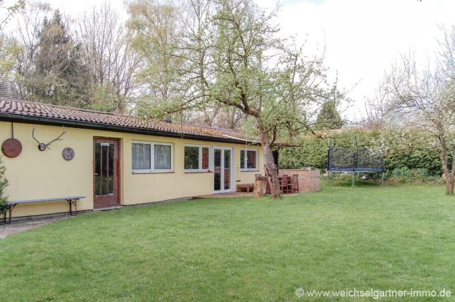 Herrliches Grundstück für EFH-Villa - Eingewachsener Garten