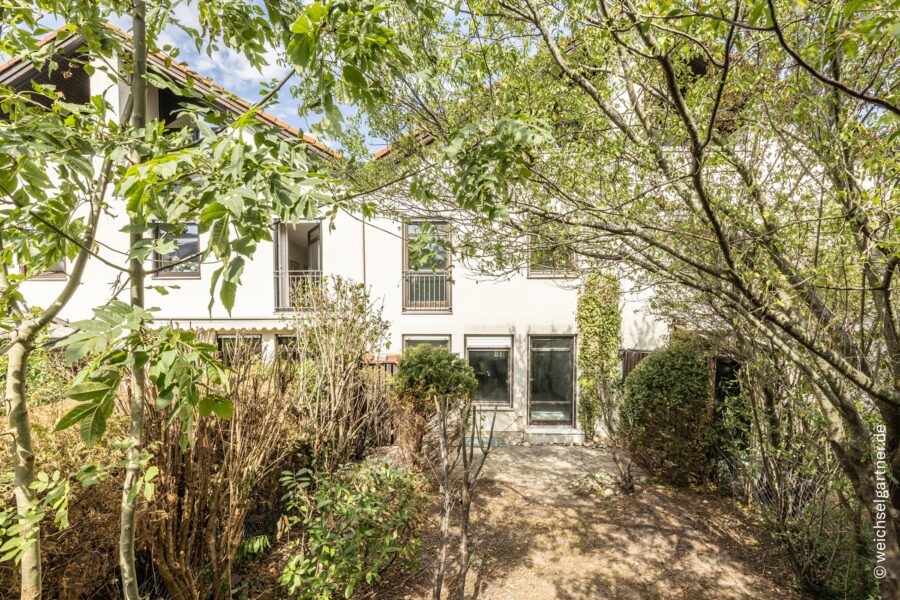 Viel Platz für die Familie: Reihenhaus mit schönem Südgarten in ruhiger Wohnlage - Blick aus dem Garten