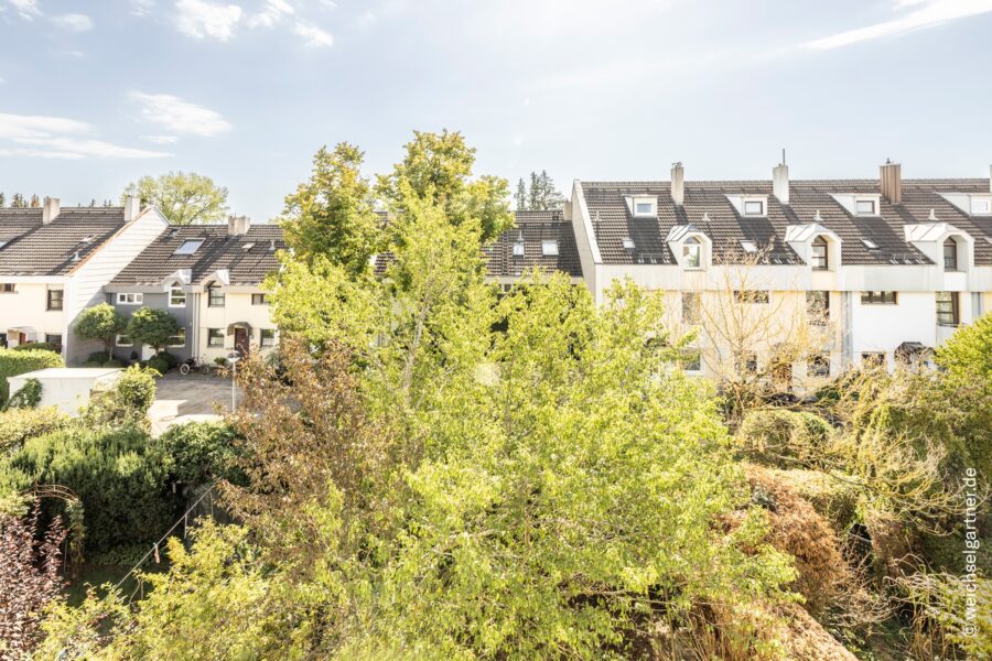 Viel Platz für die Familie: Reihenhaus mit schönem Südgarten in ruhiger Wohnlage - Blick in die Nachbarschaft