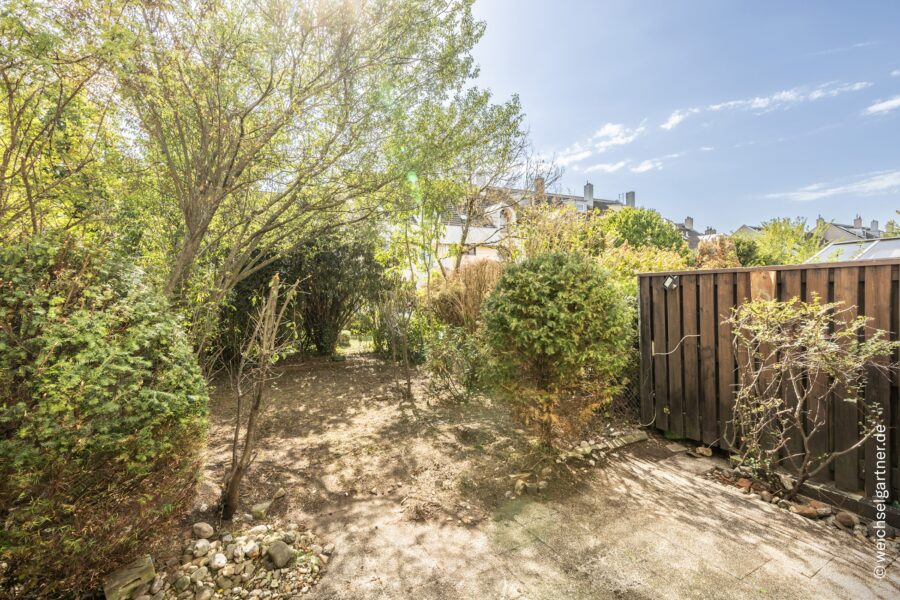 Viel Platz für die Familie: Reihenhaus mit schönem Südgarten in ruhiger Wohnlage - Die Terrasse mit Südgarten