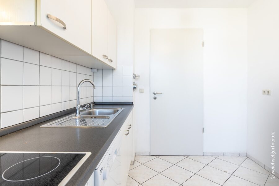 Energieeffiziente 3-Zimmer-Wohnung in ruhiger Lage mit Südloggia und TG-Einzelstellplatz - Weitere Küchenansicht