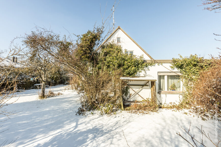 Attraktives Baugrundstück mit idealer Südausrichtung in begehrter Wohngegend - Mit großem Garten