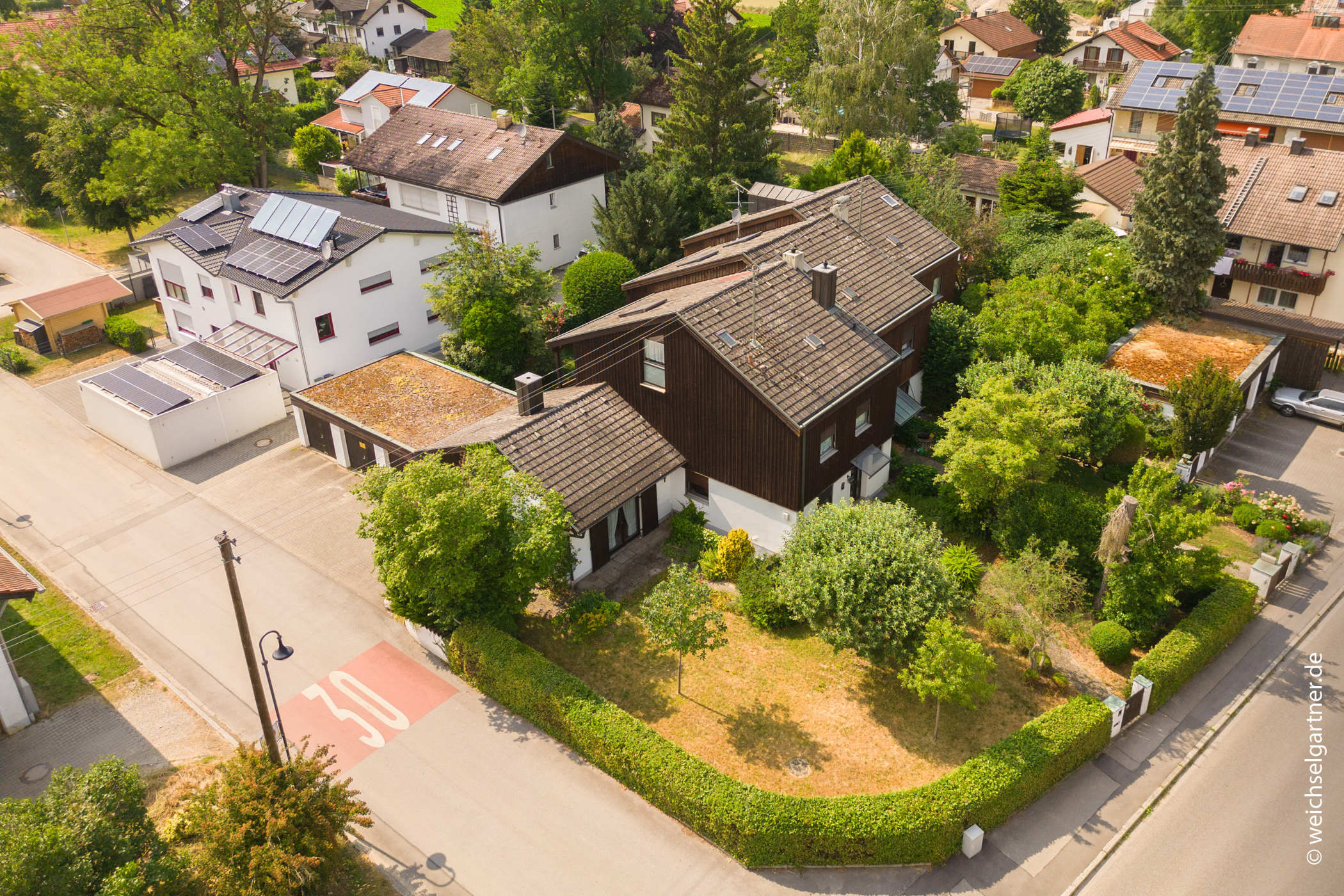 Großes Reiheneckhaus mit Anbau auf herrlichem Grundstück, 85646 Vaterstetten, Reiheneckhaus