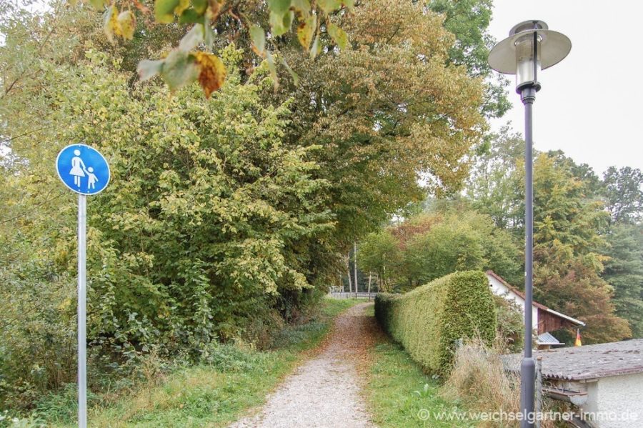 Grundstück für 6 DHH - Gelegenheit für Immobilienprofis - Bild3