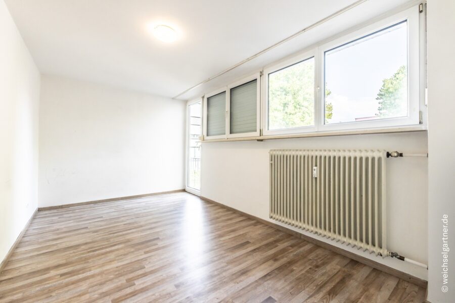 Erbpacht: Bezugsfreie Eigentumswohnung mit Loggia und Einzelgarage in ruhiger Wohnlage - Schlafzimmer
