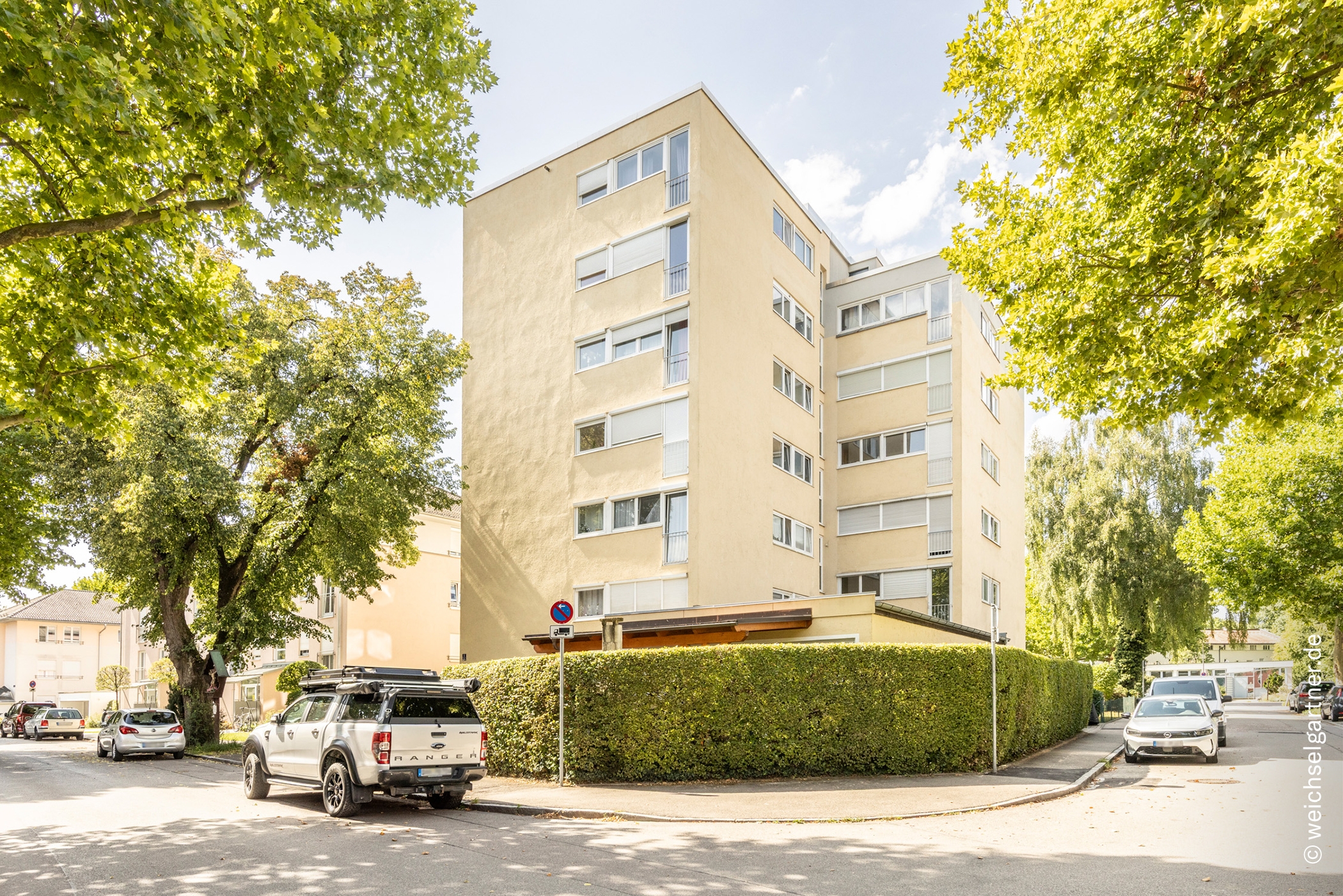 Erbpacht: Bezugsfreie Eigentumswohnung mit Loggia und Einzelgarage in ruhiger Wohnlage, 85221 Dachau, Etagenwohnung