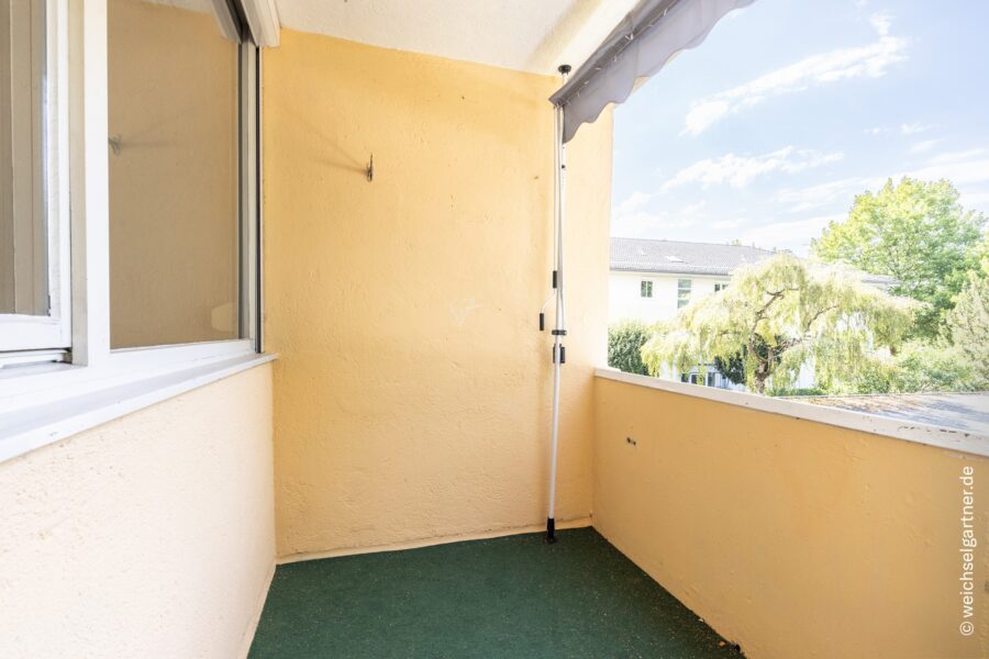 Erbpacht: Bezugsfreie Eigentumswohnung mit Loggia und Einzelgarage in ruhiger Wohnlage - Westloggia
