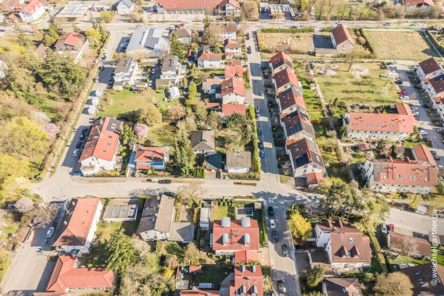 Attraktives Wohnbaugrundstück für 6 DHHs, 2 MFHs oder Reihenhäuser - Attraktives Wohnbaugrundstück
