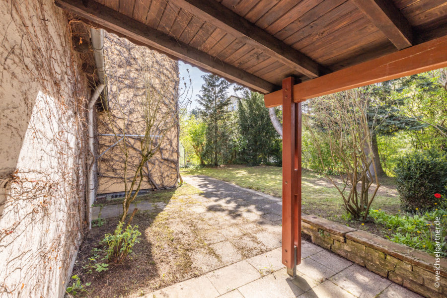 Reiheneckhaus mit großem Garten in grüner und ruhiger Wohnlage - Freisitz mit Stromanschluss