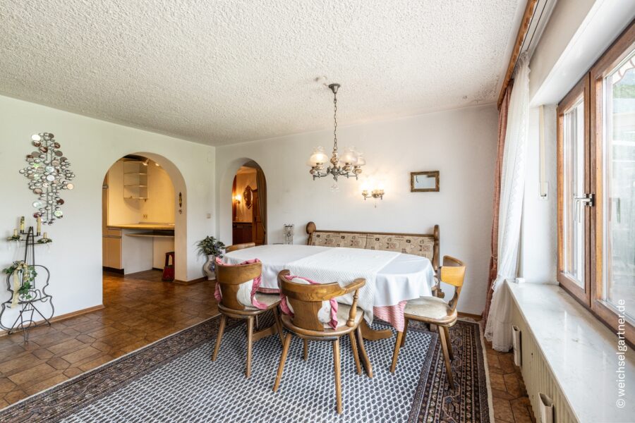 Gemütliche Doppelhaushälfte mit schönem Garten in ruhiger Wohnlage Nähe Zamilapark - Der Essbereich