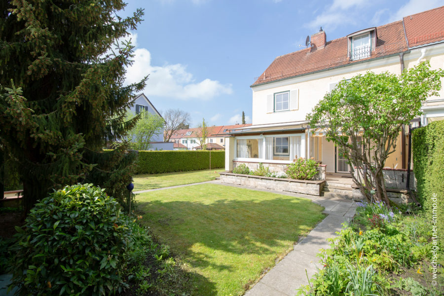 Charmantes Stadthaus mit großem Garten - Weiterer Blick aus dem Garten