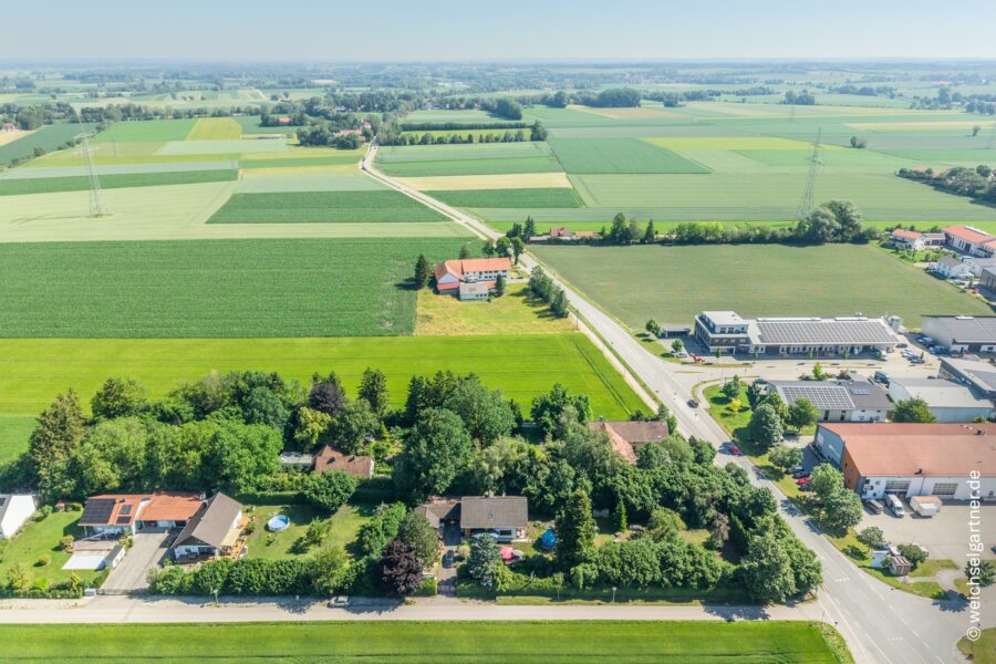 B-Plan vorhanden: Wohnbaugrundstück für ein Doppelhaus in grüner und ruhiger Umgebung - Umgebungsaufnahme