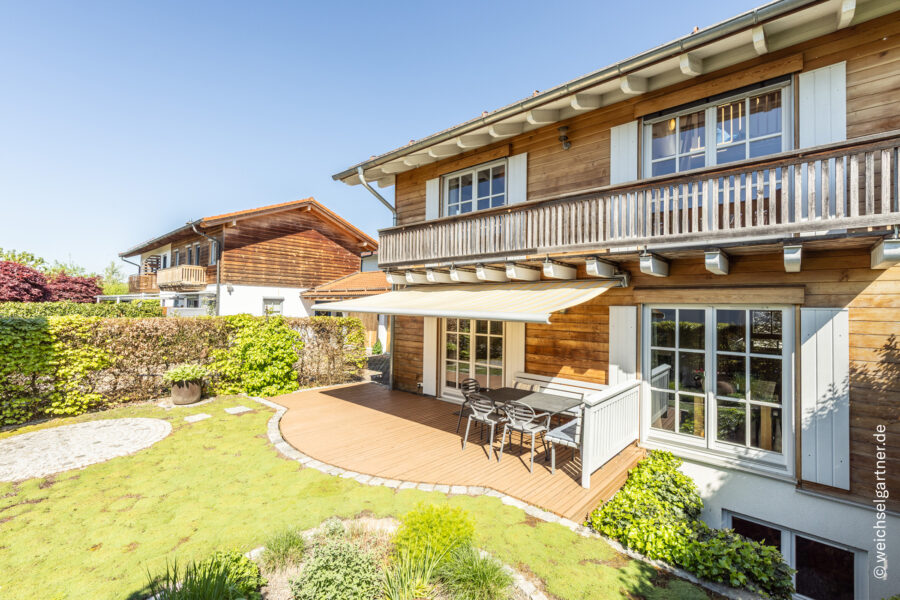 Nachhaltig leben, stilvoll wohnen – Doppelhaushälfte in ruhiger Lage mit Südgarten & PV-Anlage - Neuwertige Doppelhaushälfte